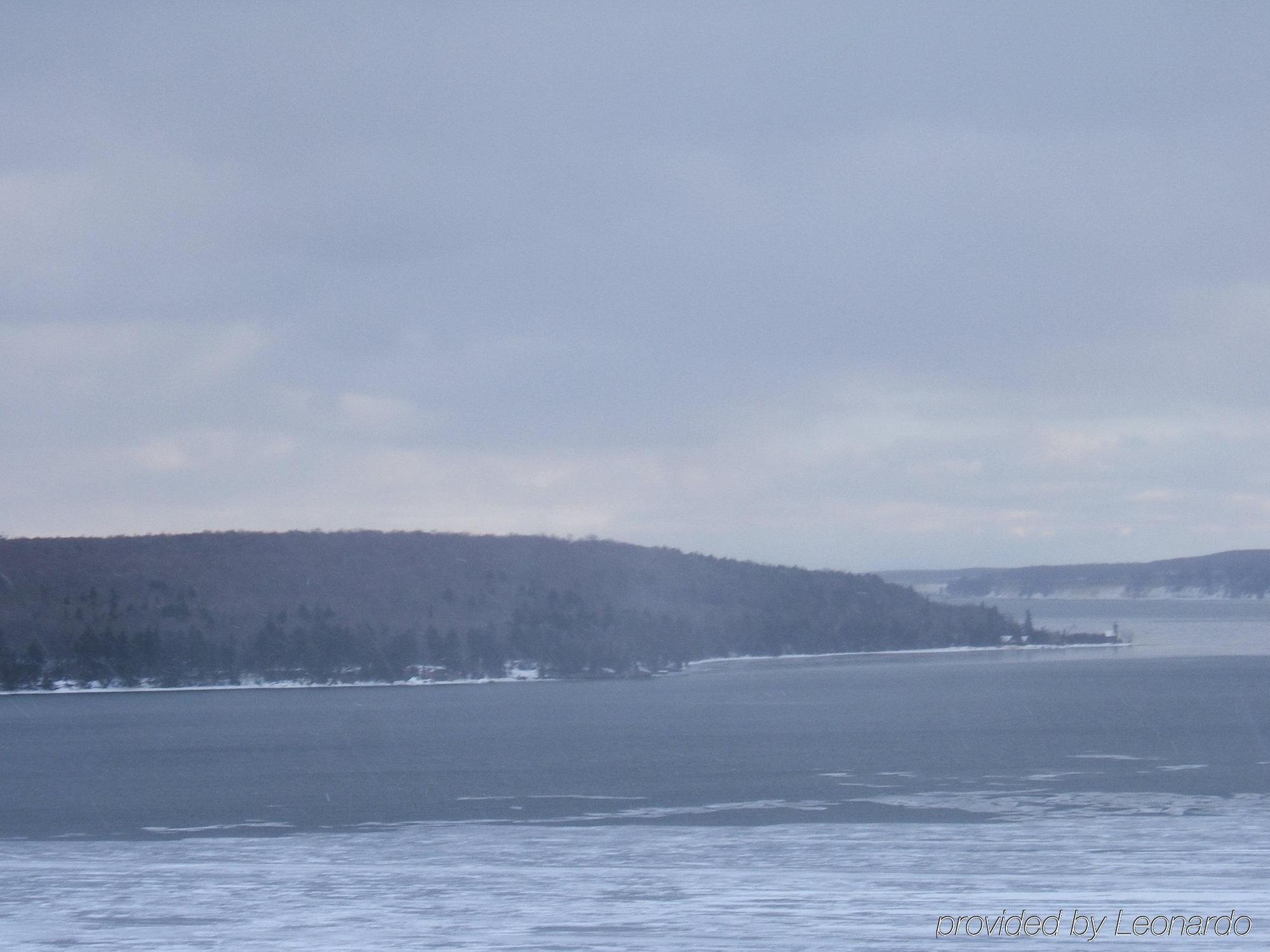 Holiday Inn Express Munising-Lakeview, An Ihg Hotel Exterior foto
